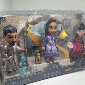 Disney Wish Adventure Doll Set - Purple, Yellow, Red